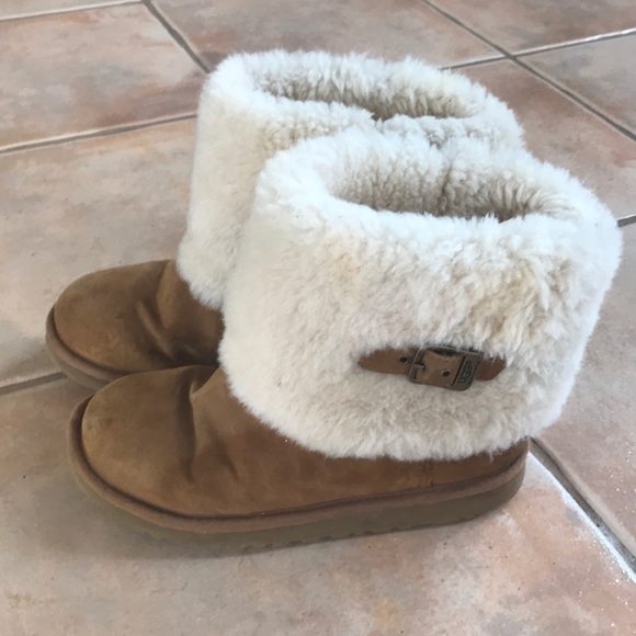 UGG Shoes - Warm cozy UGGs size 6.5